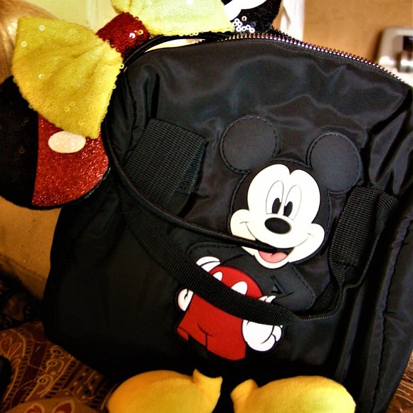 2021 Mickey Mouse Dangly Feet Zipper Bag with Yellow Sequin Minnie Mouse Ears - Picture 1 of 7